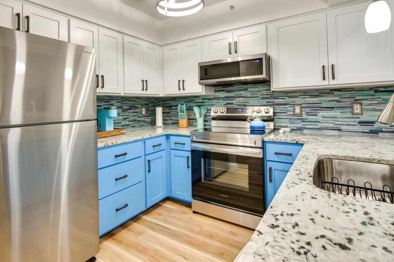 Modern On Thousand Hills Golf Course * Branson