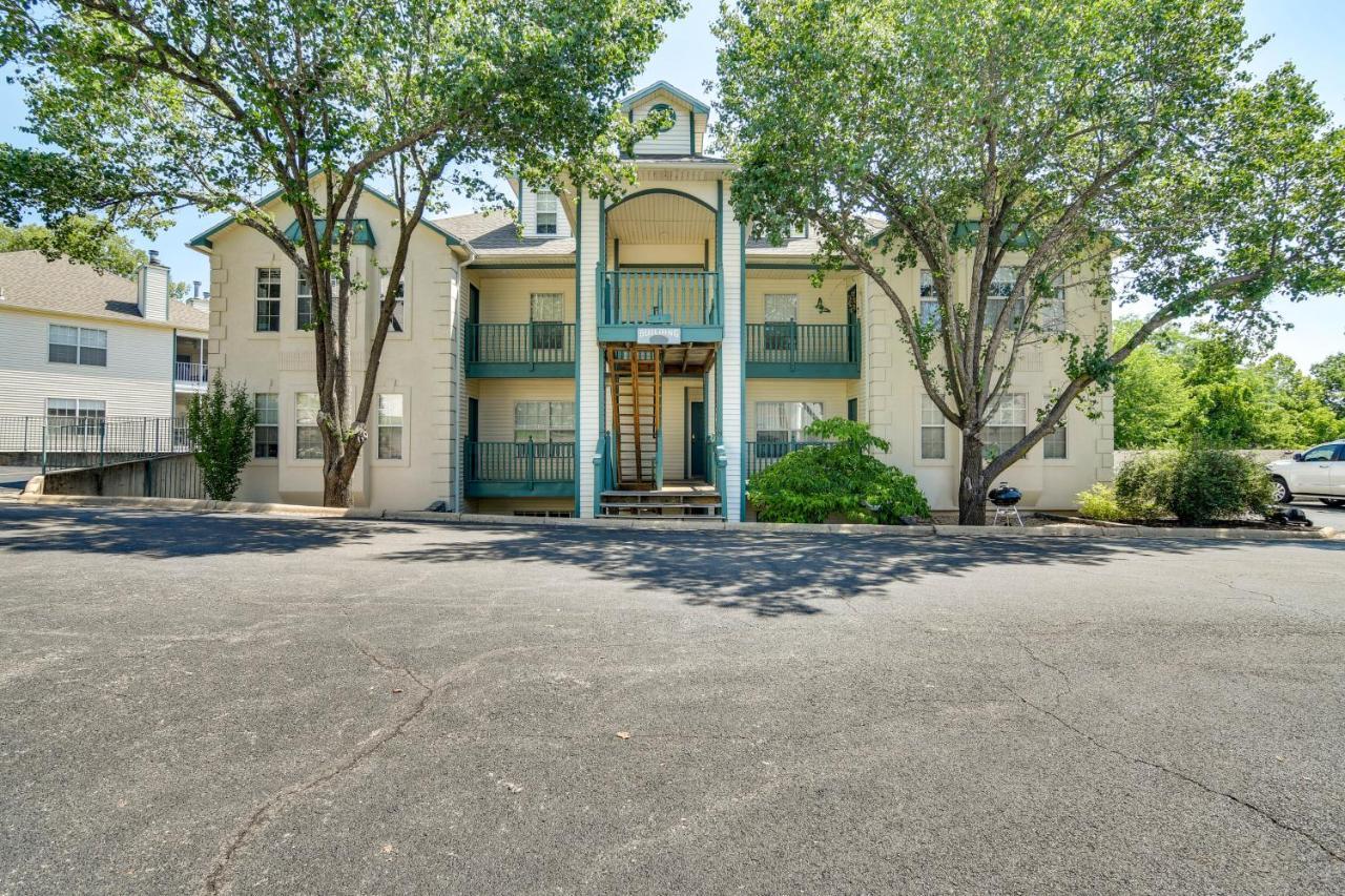 Apartment With Screened Patio, Pool Access