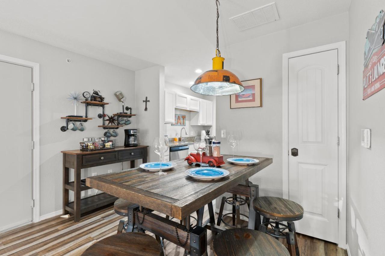 Stylish In Branson's Heart! Apartment