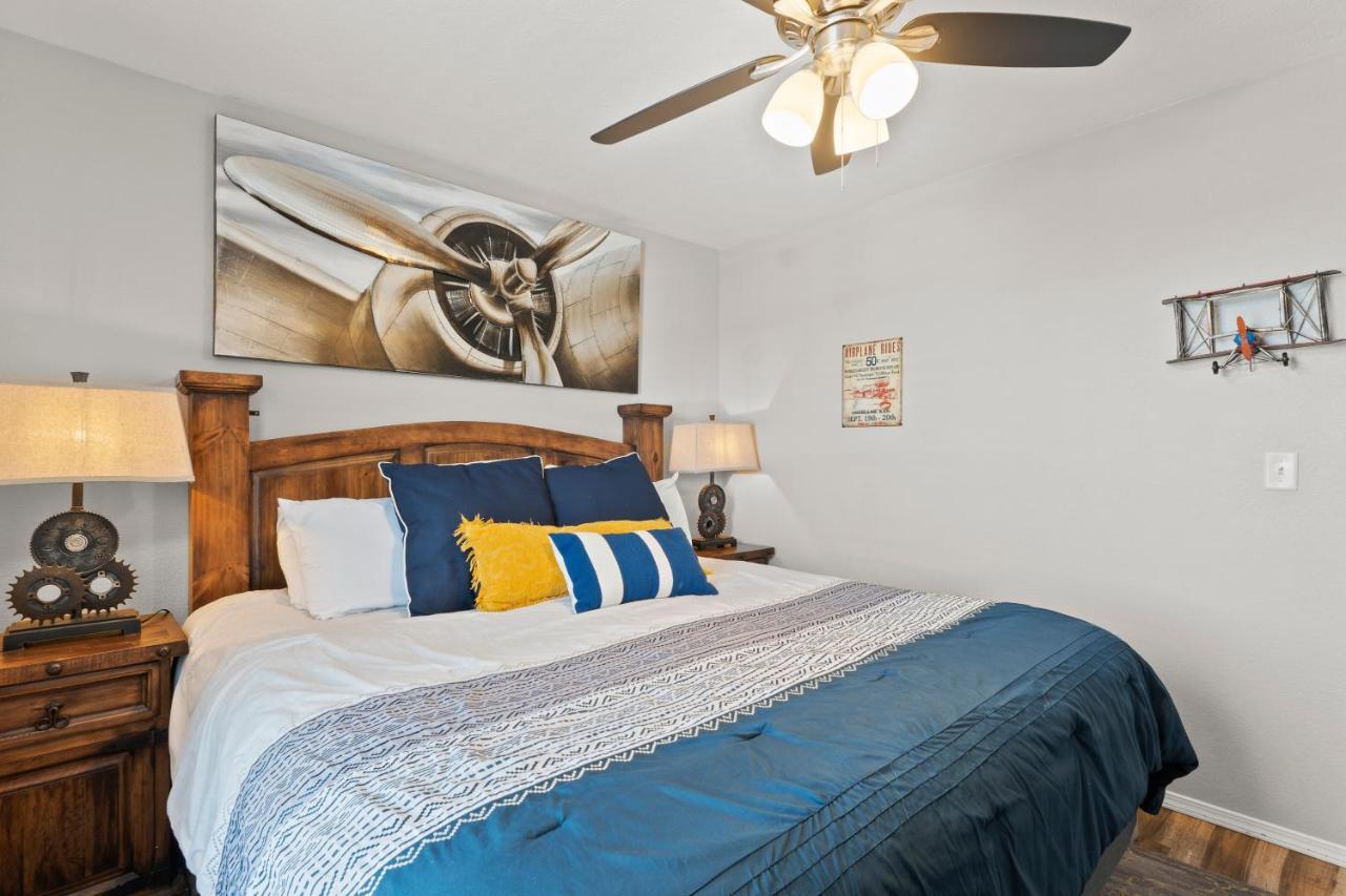 Apartment Stylish In Branson's Heart!