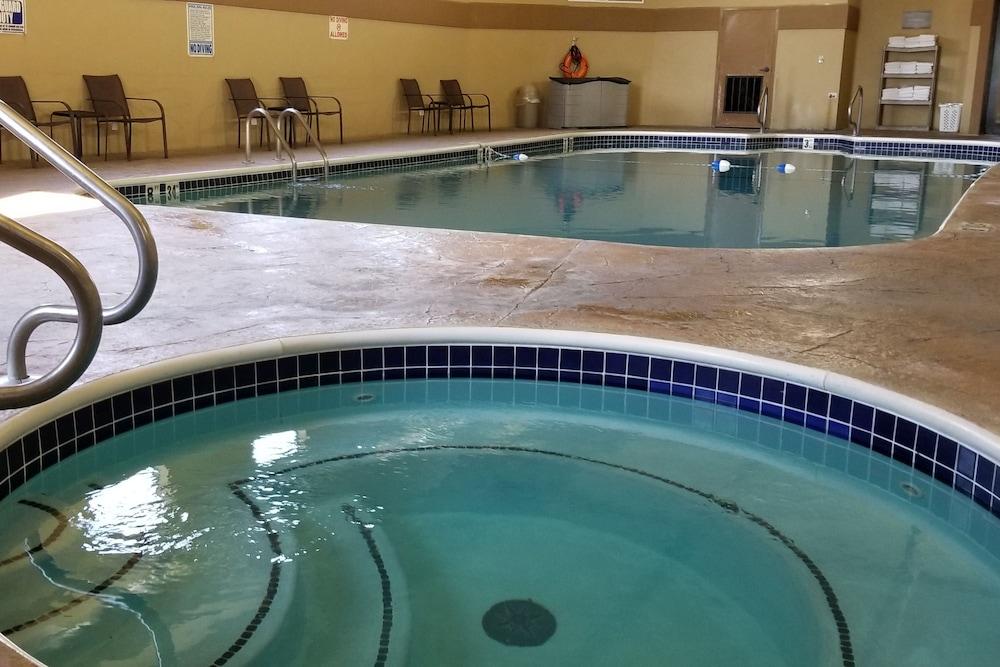 Hotel Spark By Hilton Meadows 3*