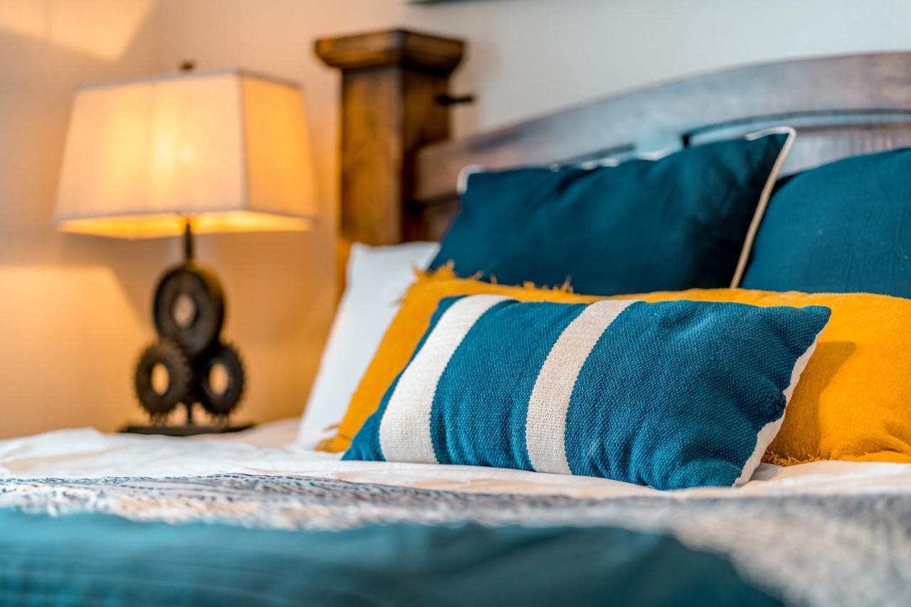 Stylish In Branson's Heart! Apartment *
