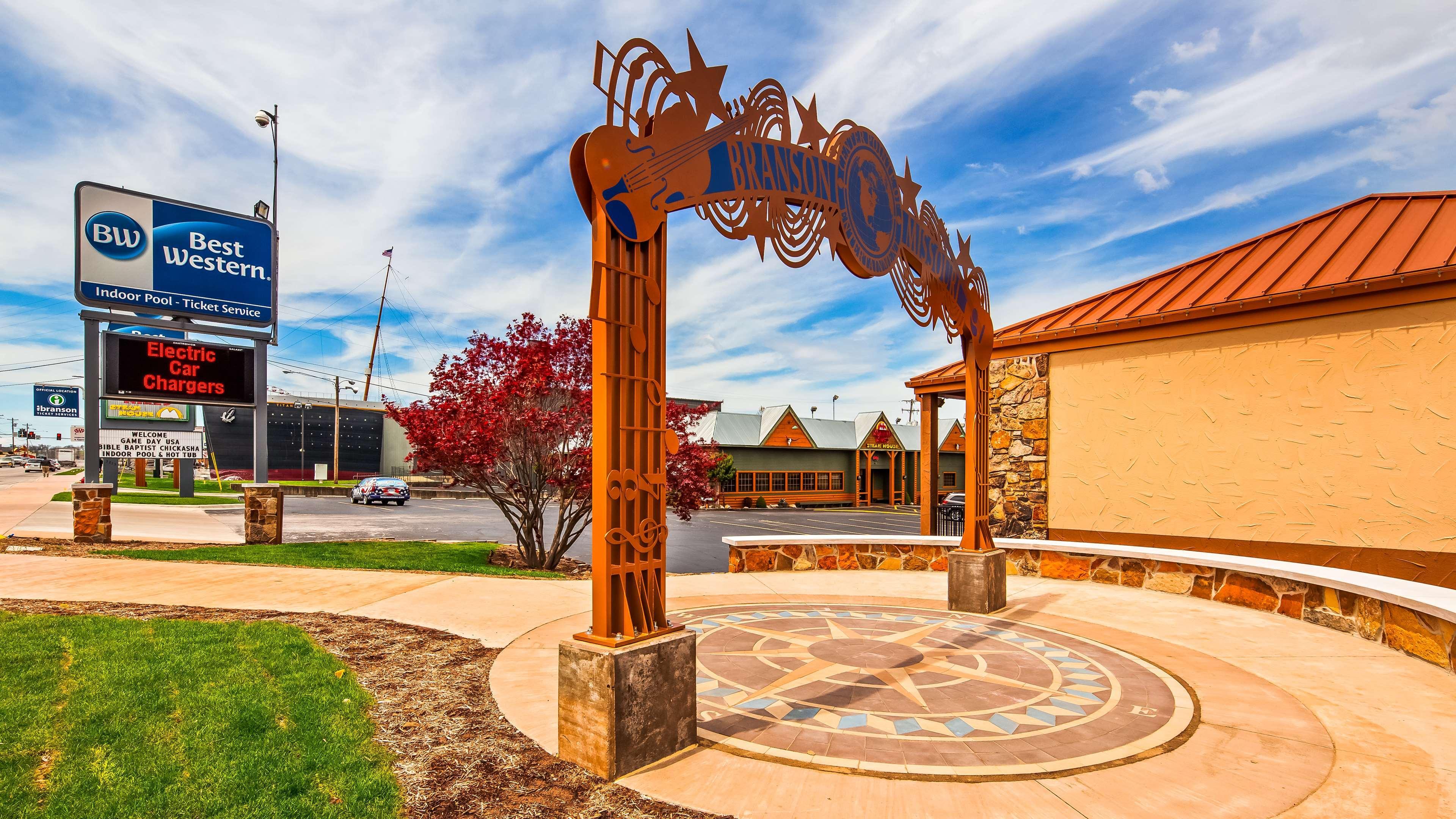Western Center Pointe Branson