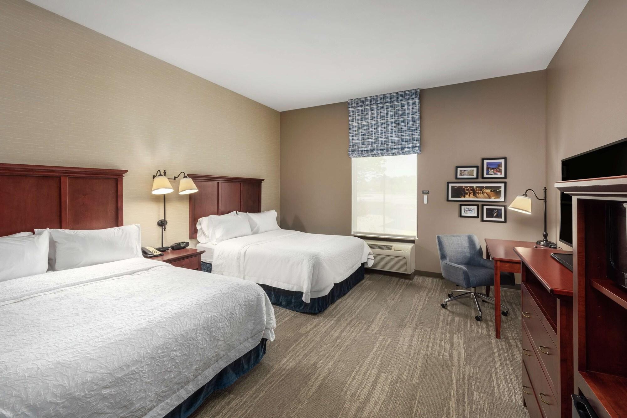 Hampton - Hills Hotel 3*