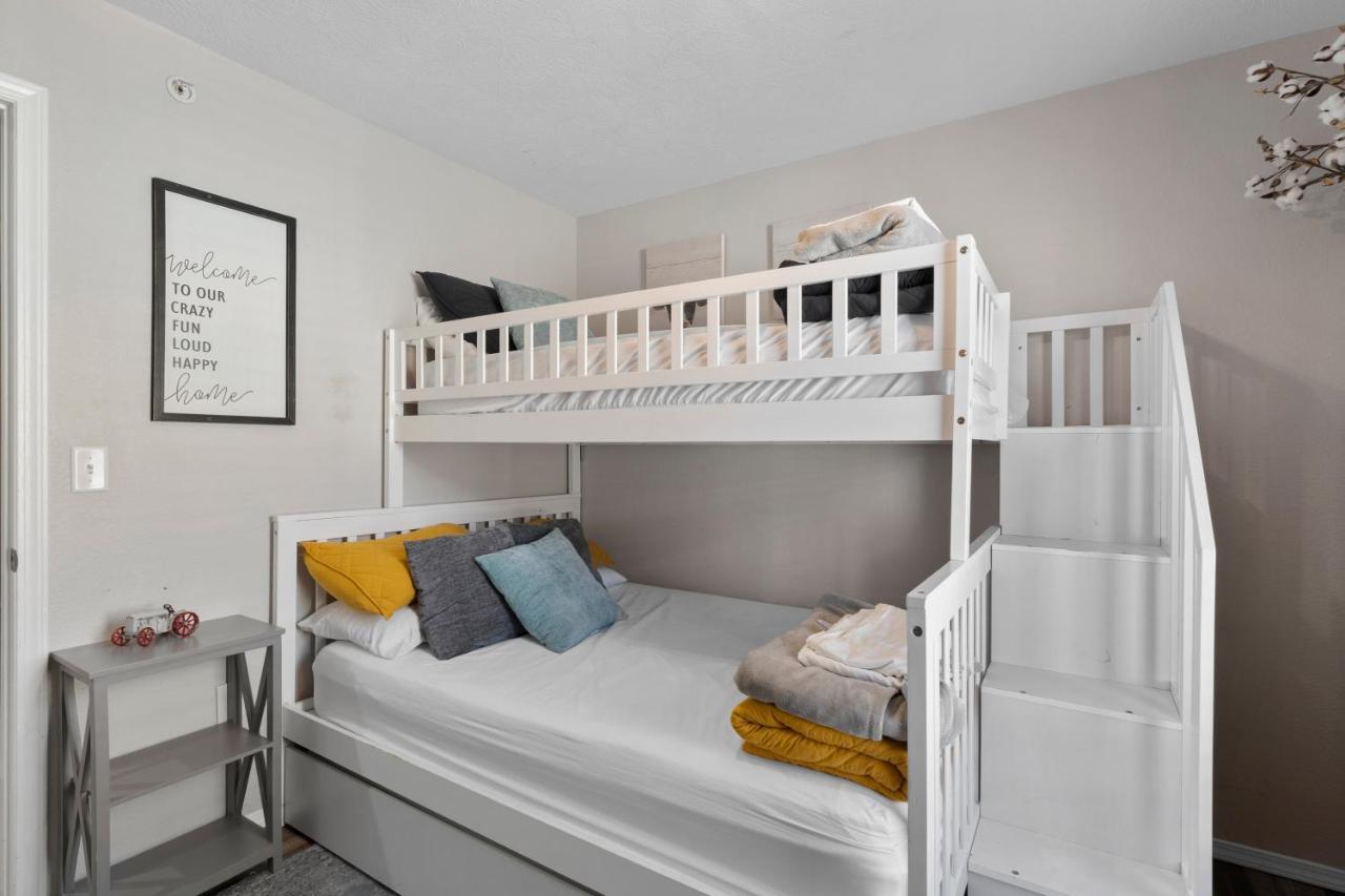 Two Gorgeous Condos*side By Side*10 Beds*sleep 17! Branson