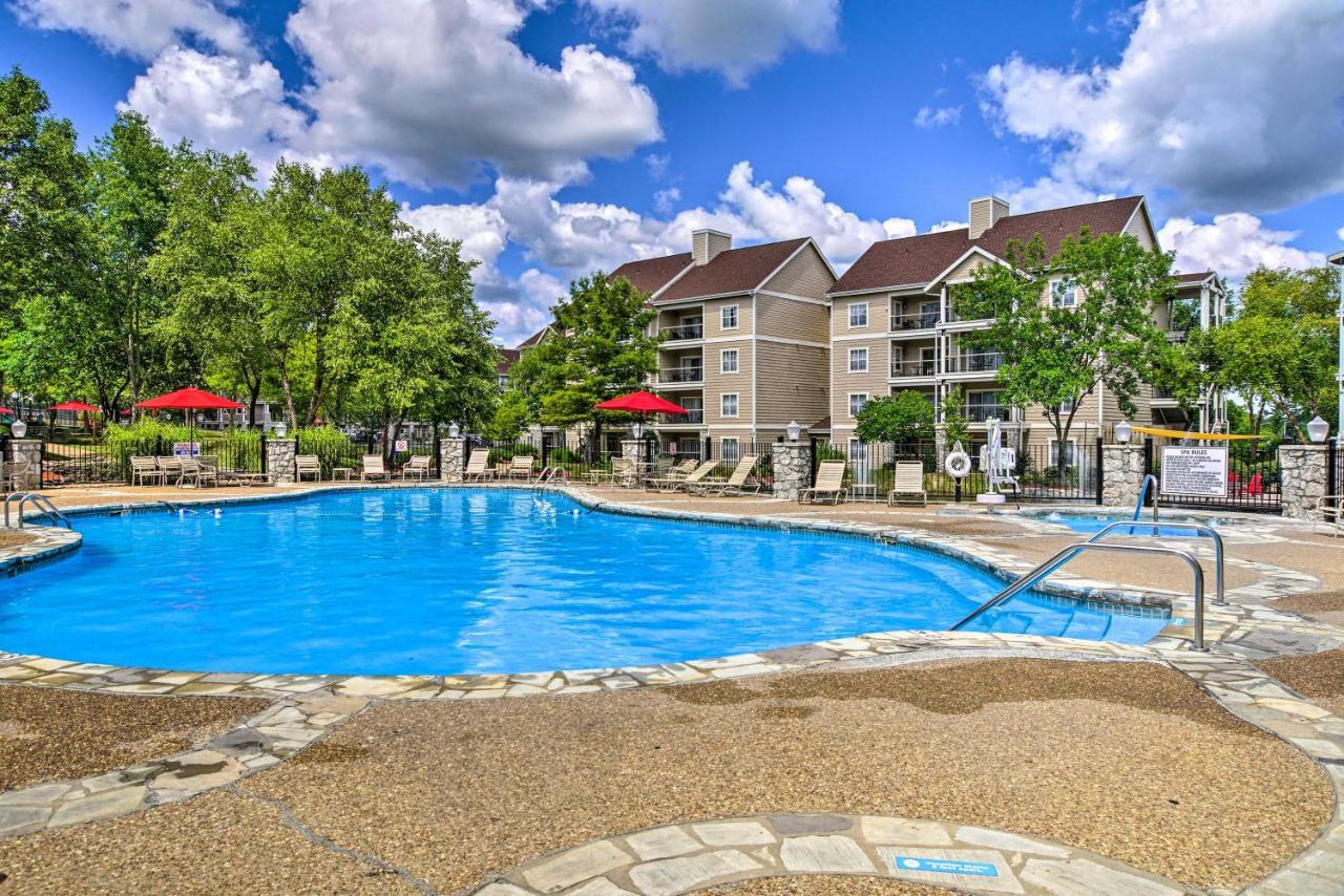 Vacation With Pools And Hot Tub! Branson