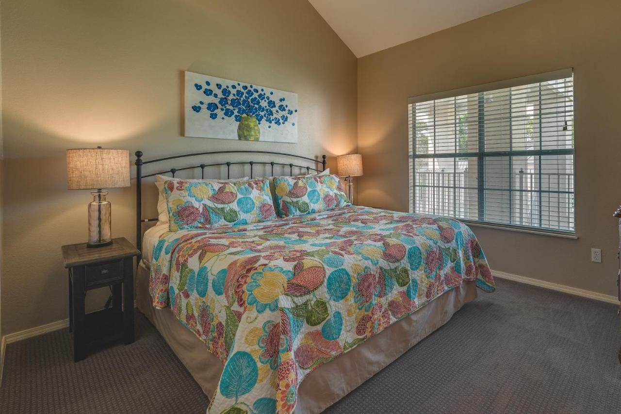 Vacation With Pools And Hot Tub! Branson