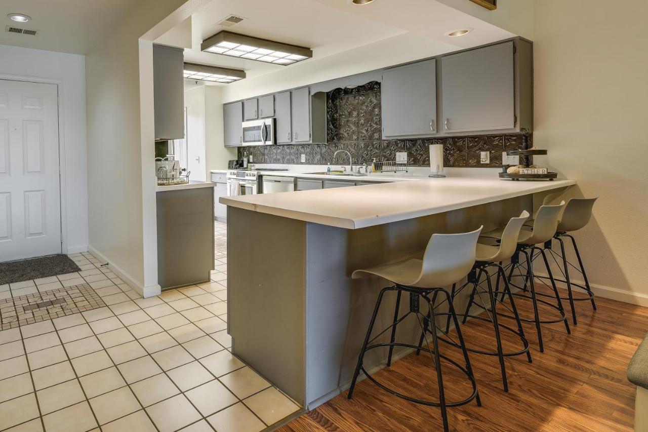 Inviting With Community Pool And Hot Tub Apartment