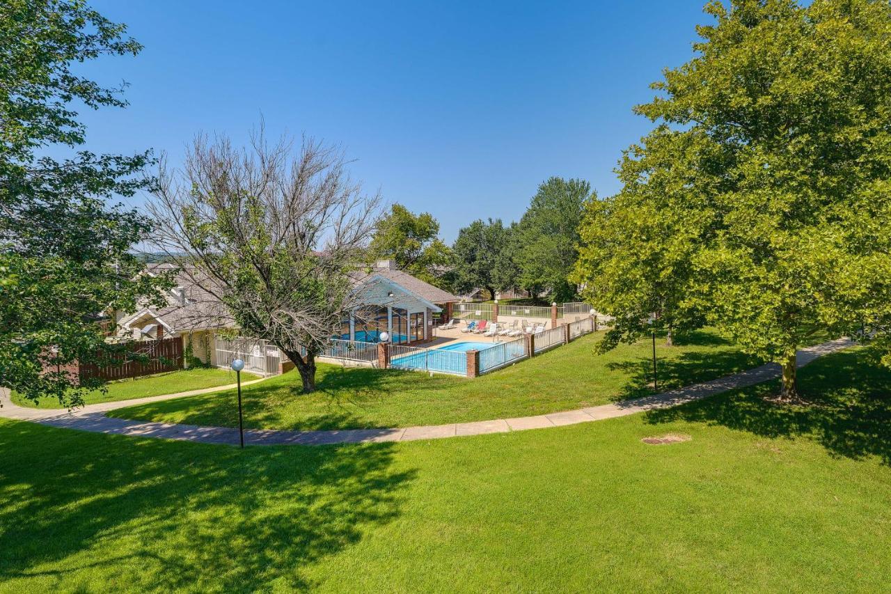 Apartment Inviting With Community Pool And Hot Tub *