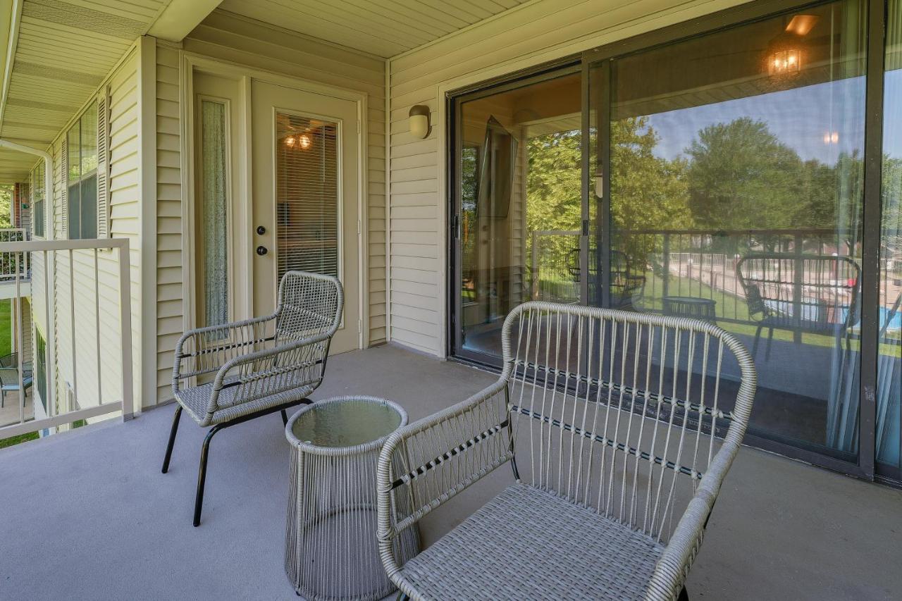 Inviting With Community Pool And Hot Tub Branson