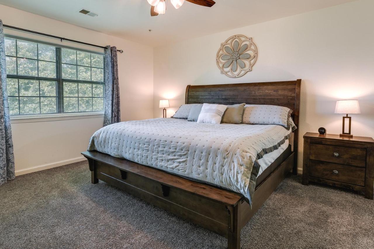Inviting With Community Pool And Hot Tub Branson
