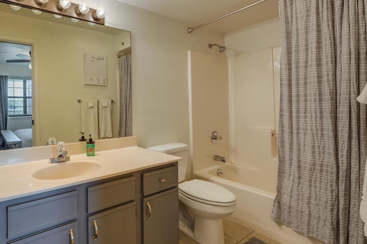 Inviting With Community Pool And Hot Tub Branson