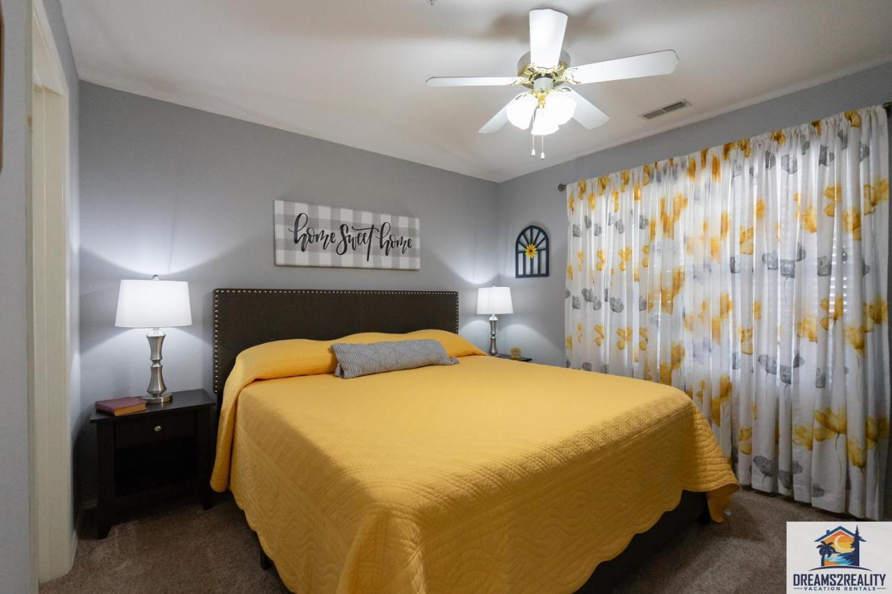 Apartment 2br Walk-in - Golf Course View - Centrally Located - Free Attraction Tickets Included - Fw11-3 *
