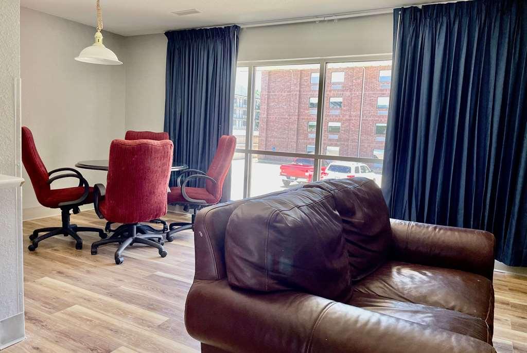 Hotel Americinn By Wyndham & Conference Center 3*