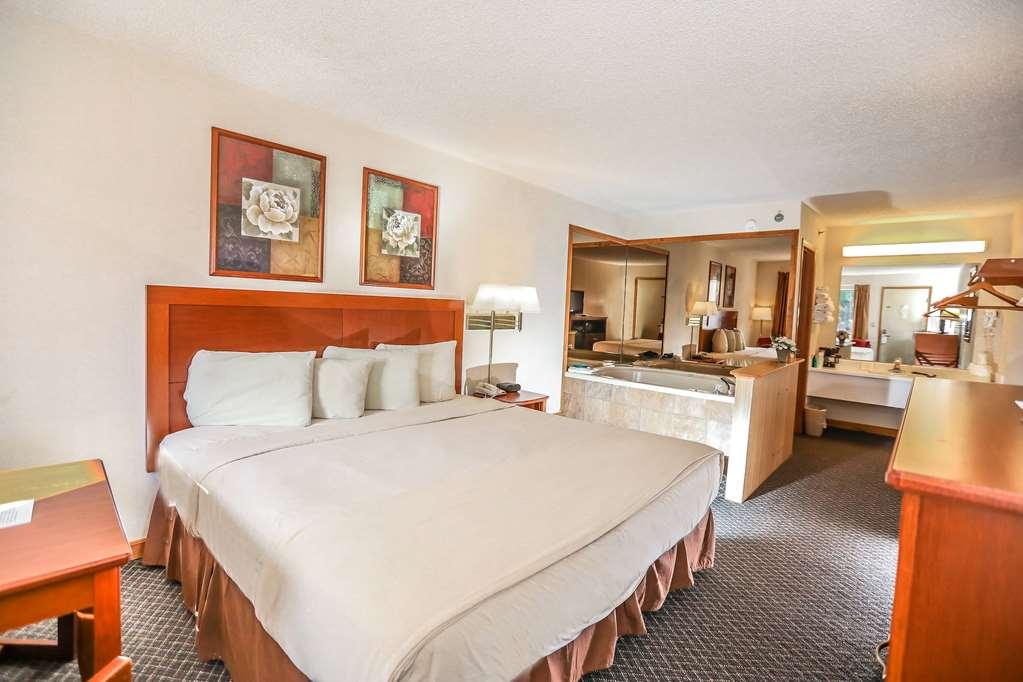 Motel Super 8 By Wyndham - Shepherd Of The Hills Exwy 2*