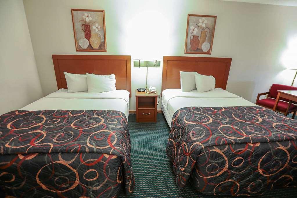Motel Super 8 By Wyndham - Shepherd Of The Hills Exwy