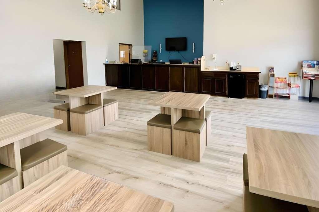 Hotel Econo Theater District Branson