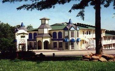 Four Seasons Motel