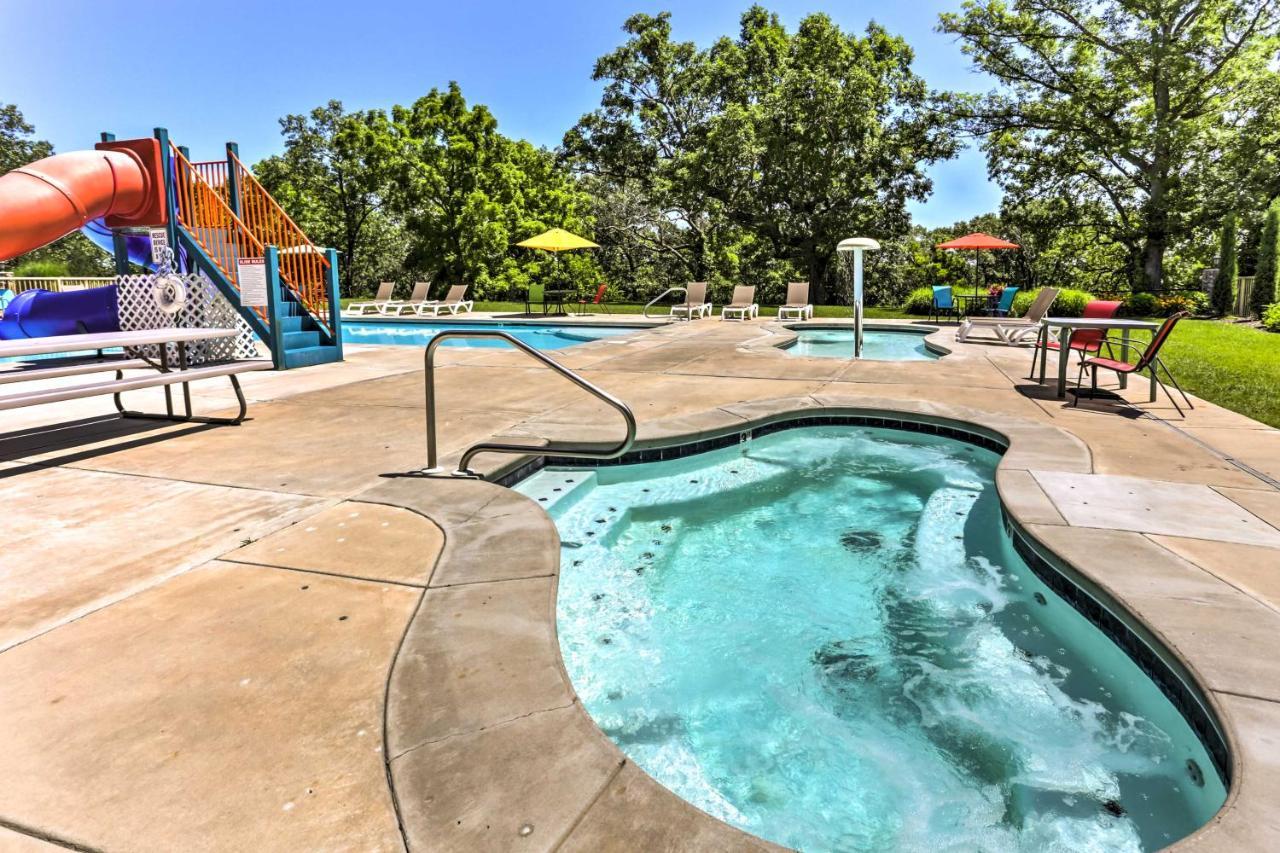 Getaway With Indoor And Outdoor Pool Access! * Branson