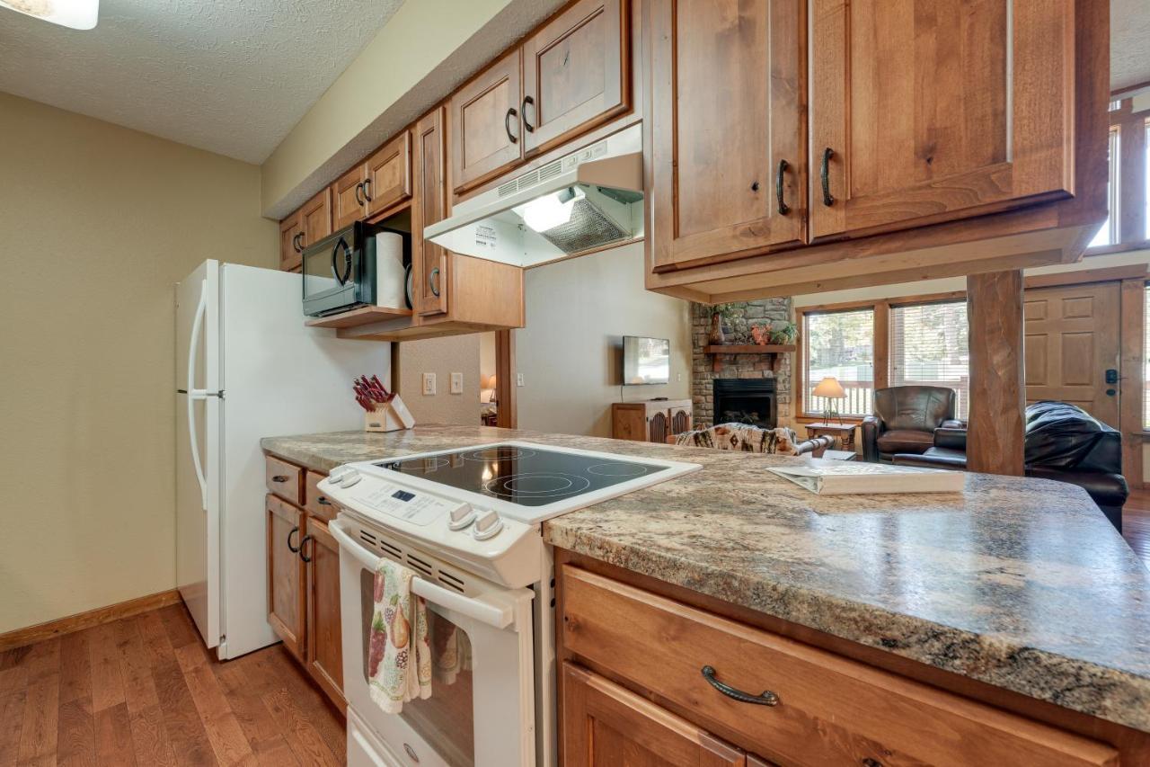 Getaway With Indoor And Outdoor Pool Access! Holiday home Branson