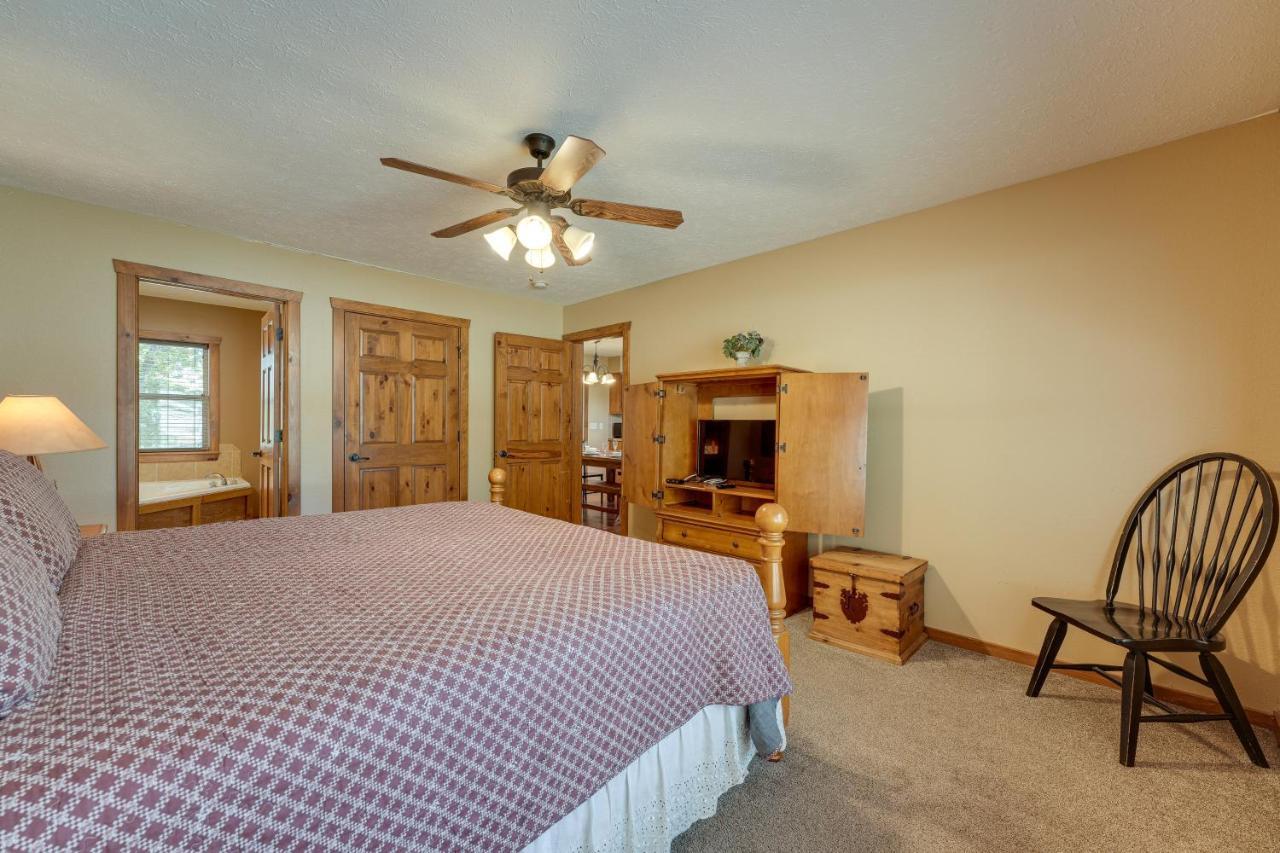 Getaway With Indoor And Outdoor Pool Access! Branson
