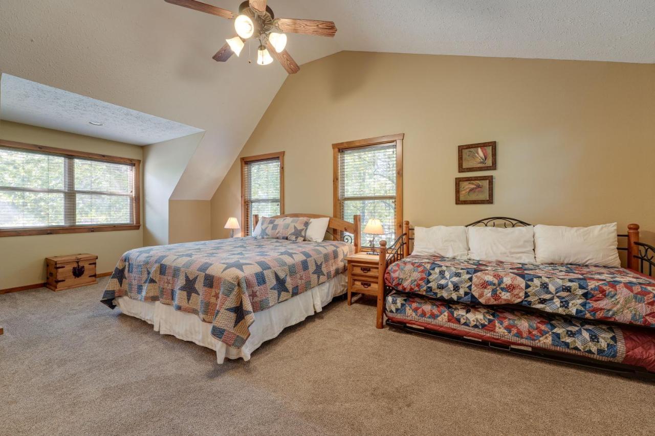 Holiday home Getaway With Indoor And Outdoor Pool Access! *