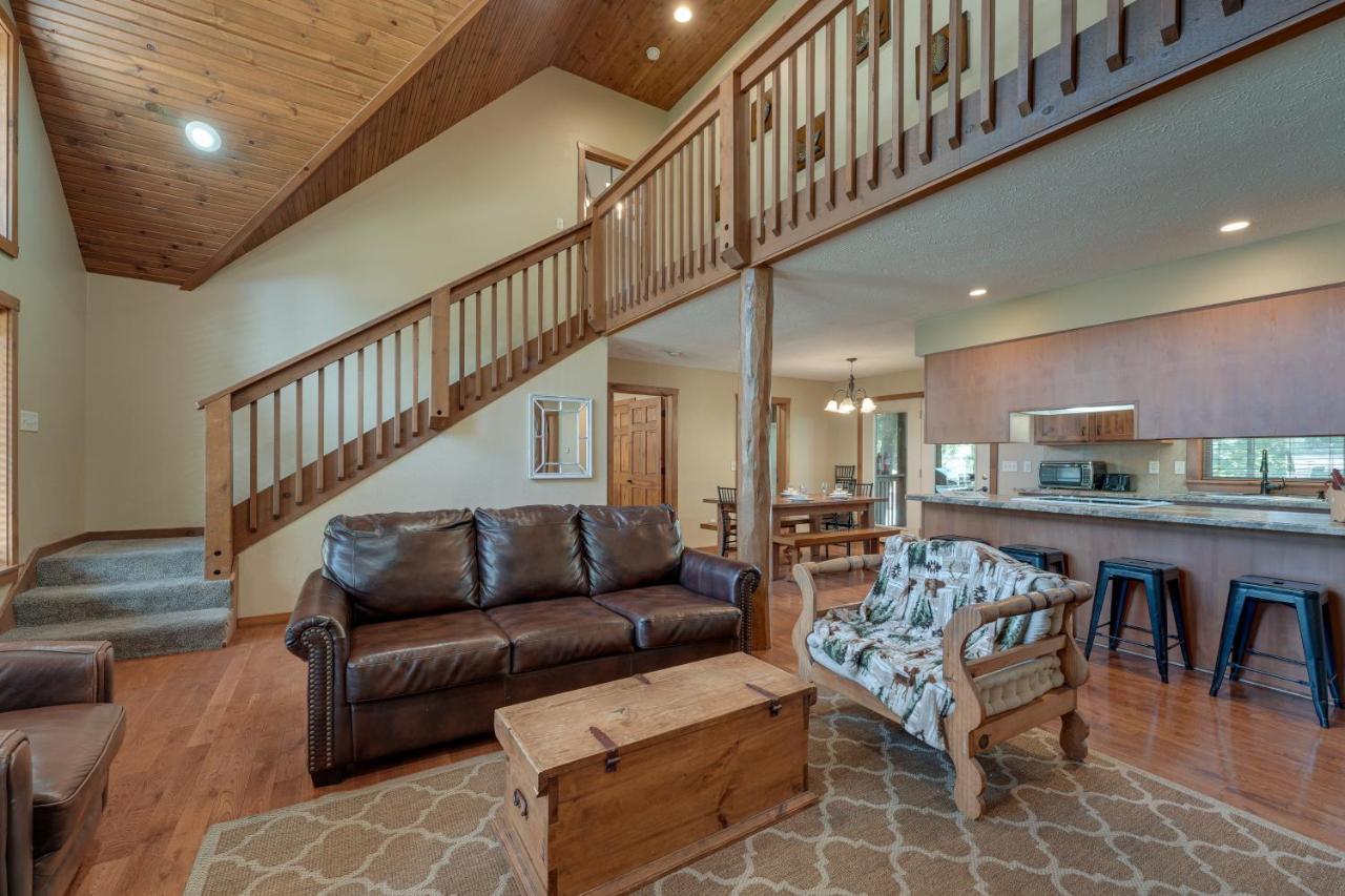 Getaway With Indoor And Outdoor Pool Access! Holiday home *