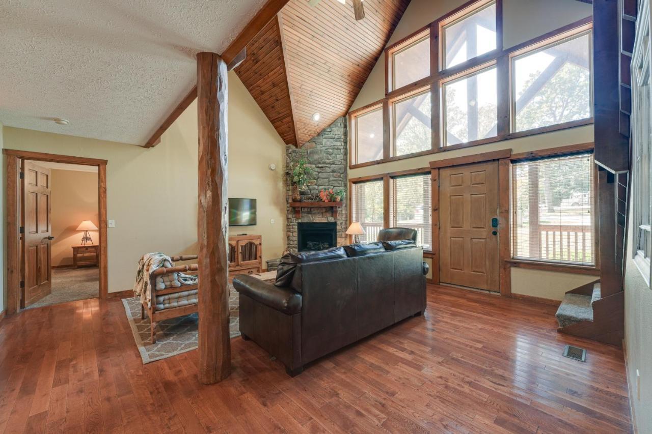 Getaway With Indoor And Outdoor Pool Access! * Branson