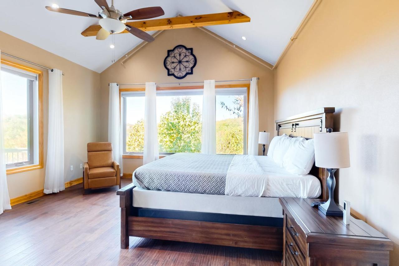 Treetop View Sanctuary *