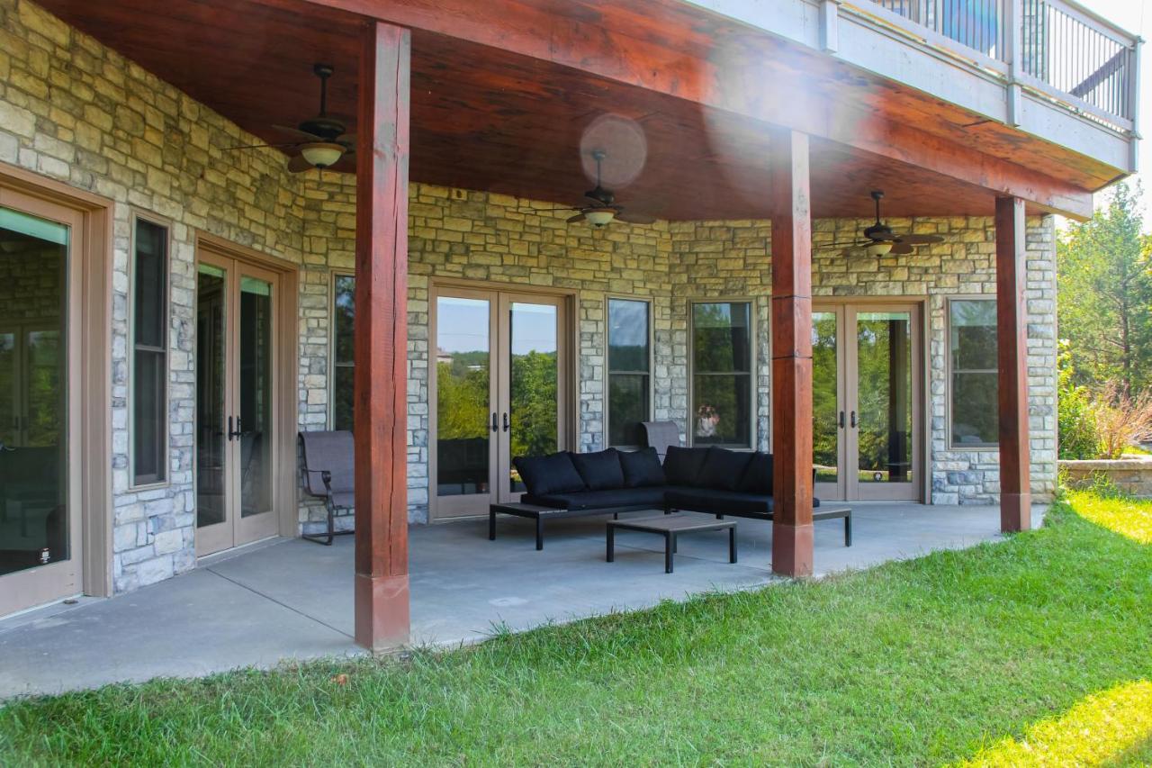 Treetop View Sanctuary * Branson