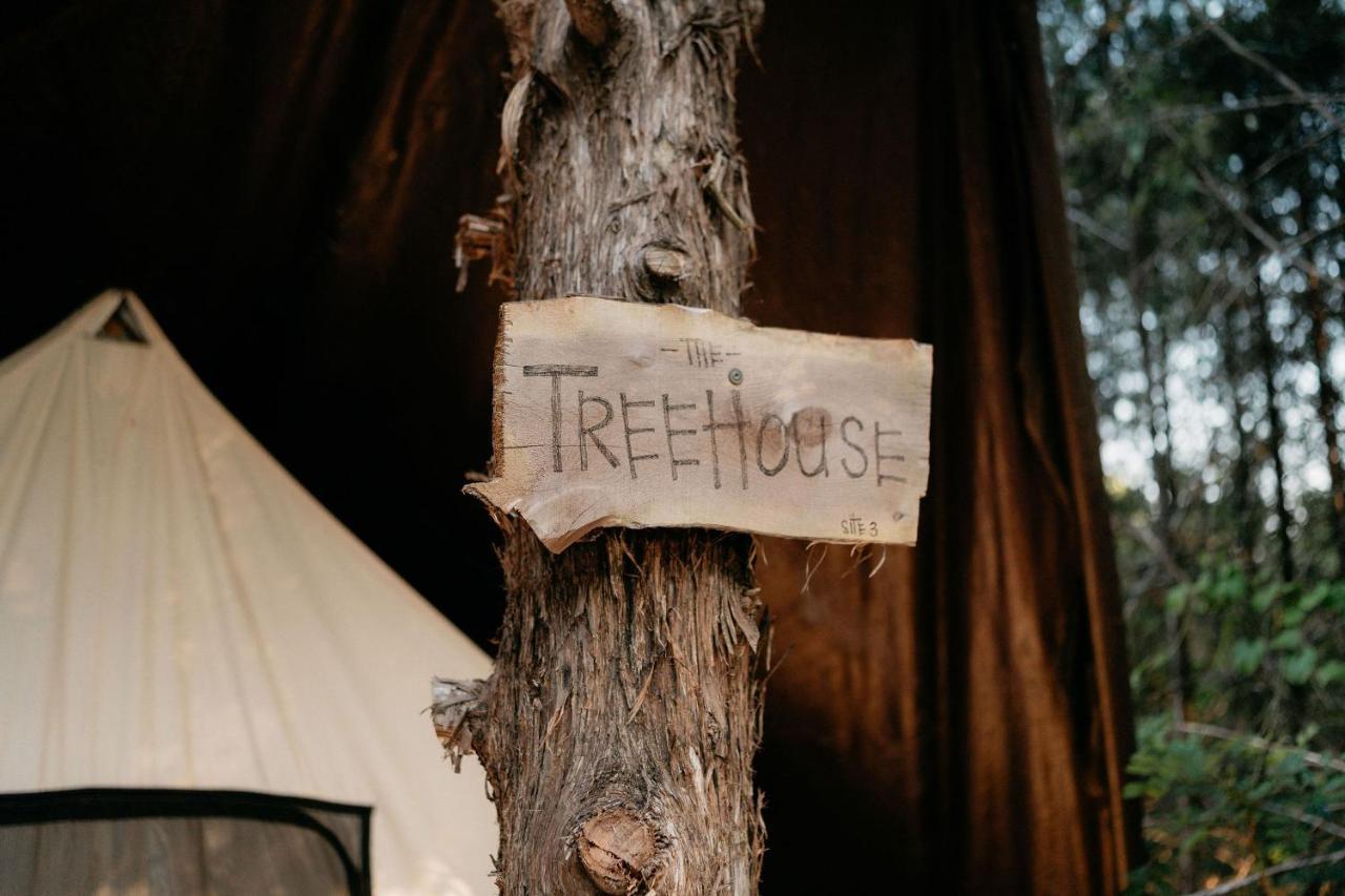 Treehouse Cozy Glamping Site Luxury tent Branson