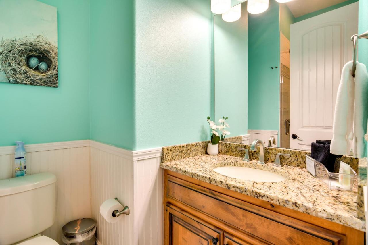 With Pool Near Silver Dollar City! Apartment *