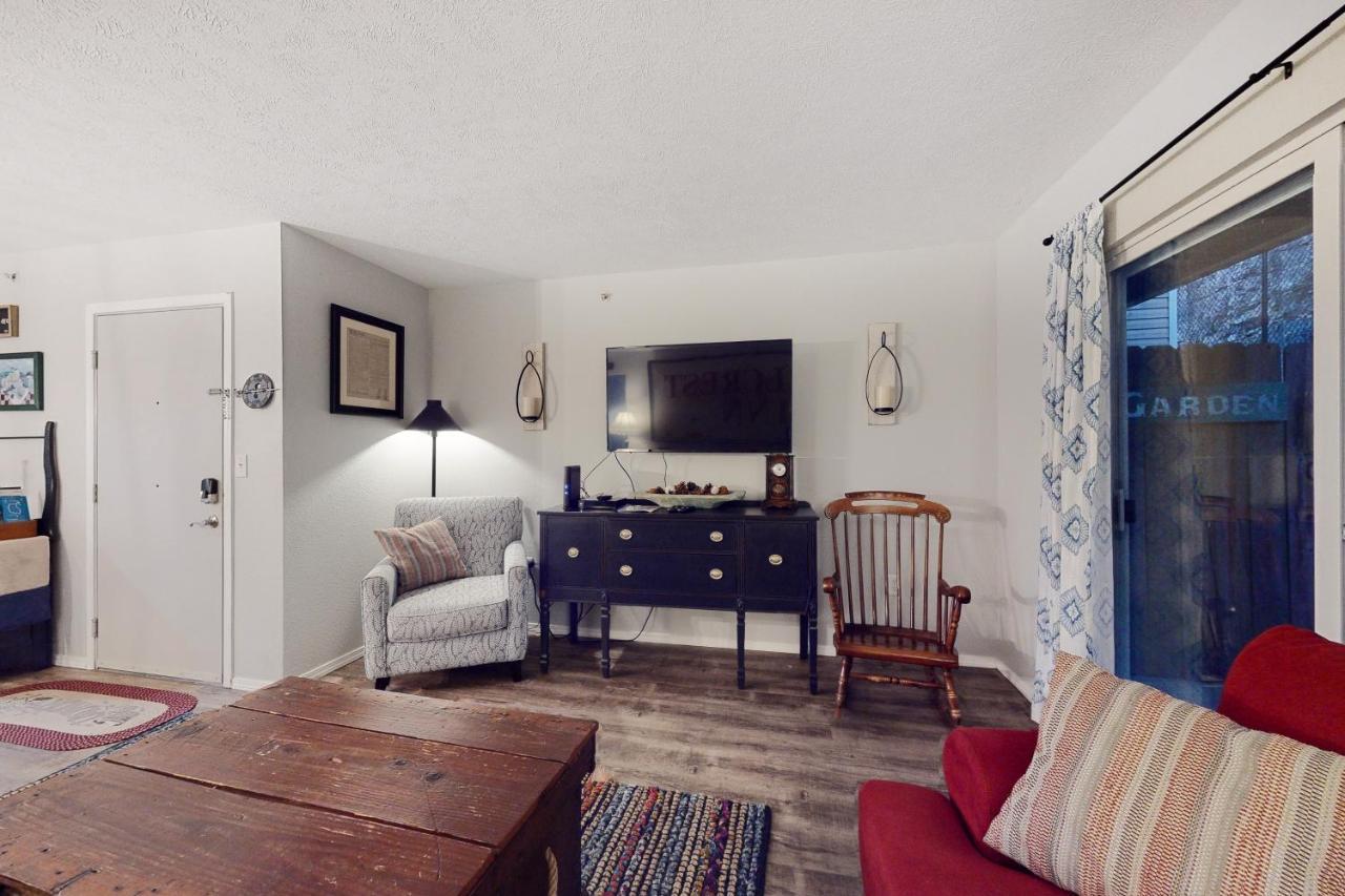 Apartment Quiet, Calming Missouri