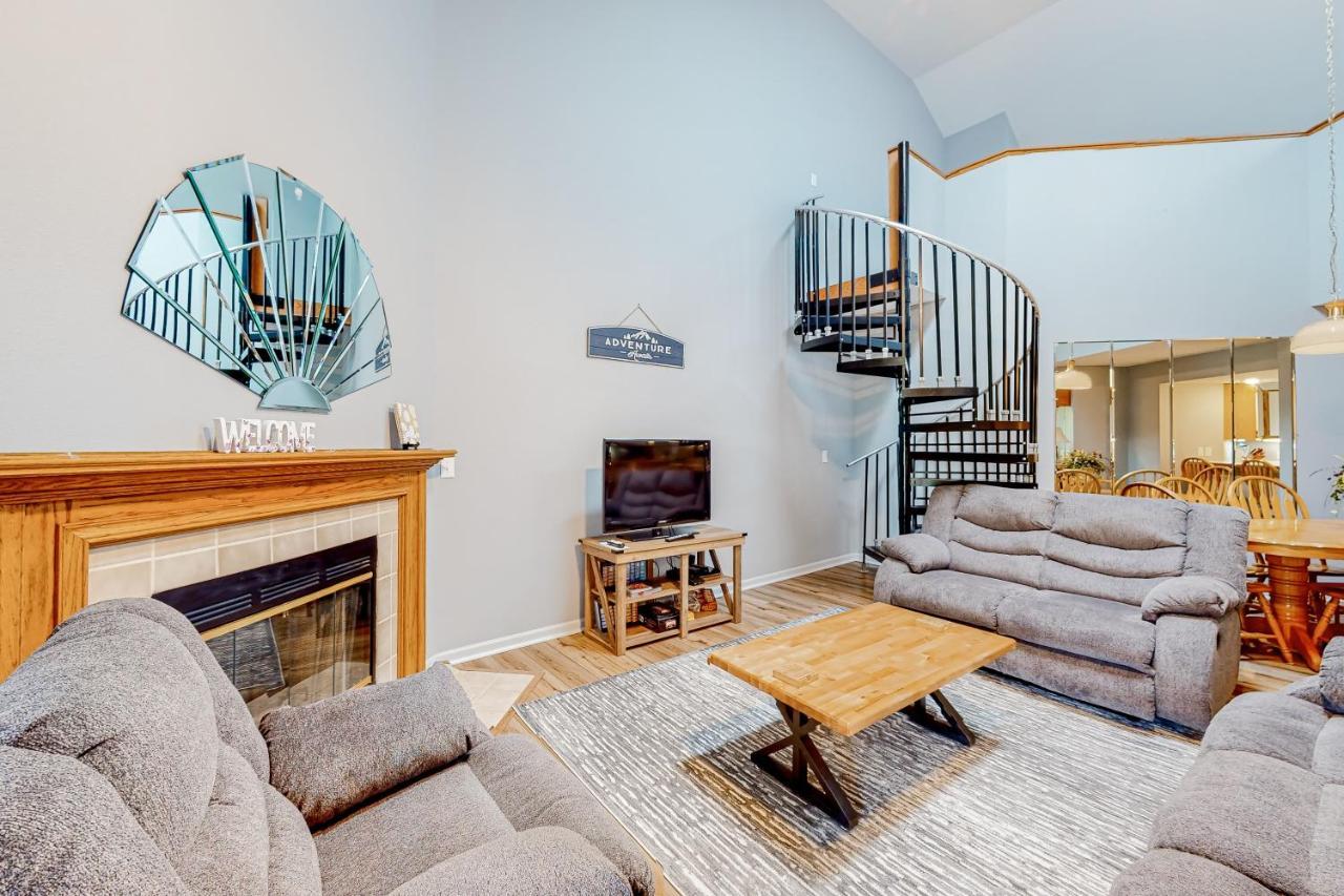 Pointe Royale Golf Front Apartment