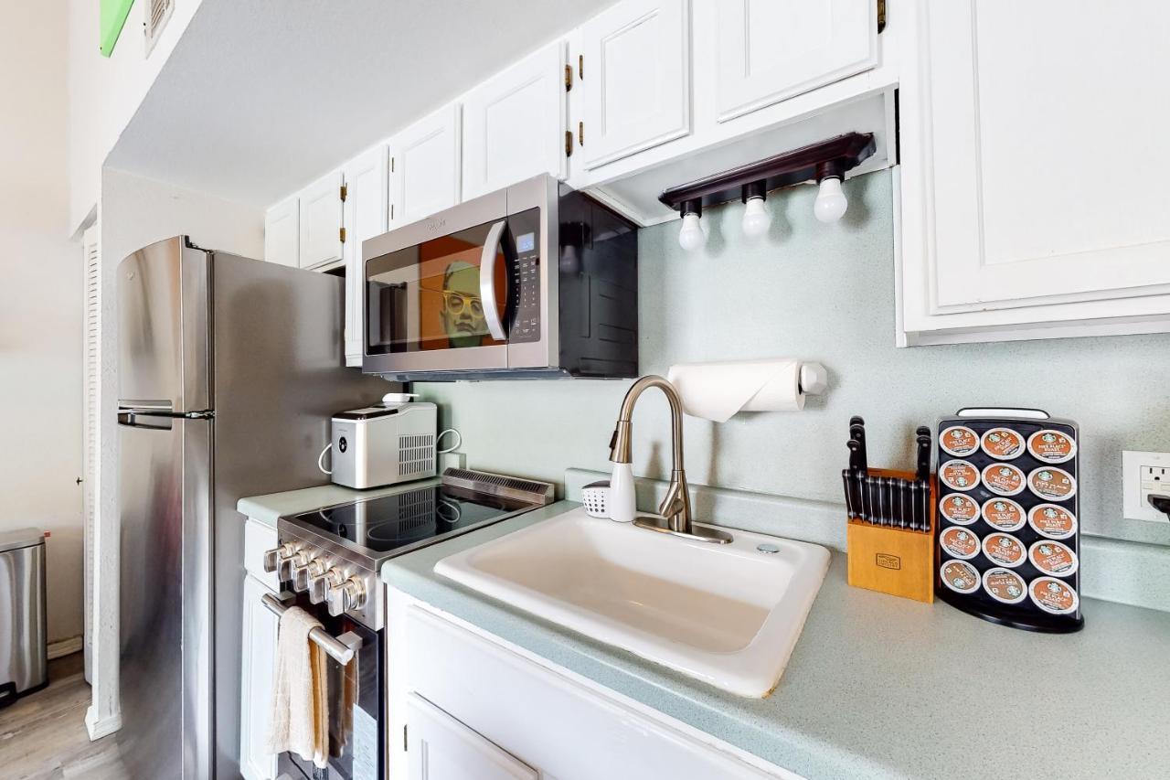 Retro Color Retreat Apartment
