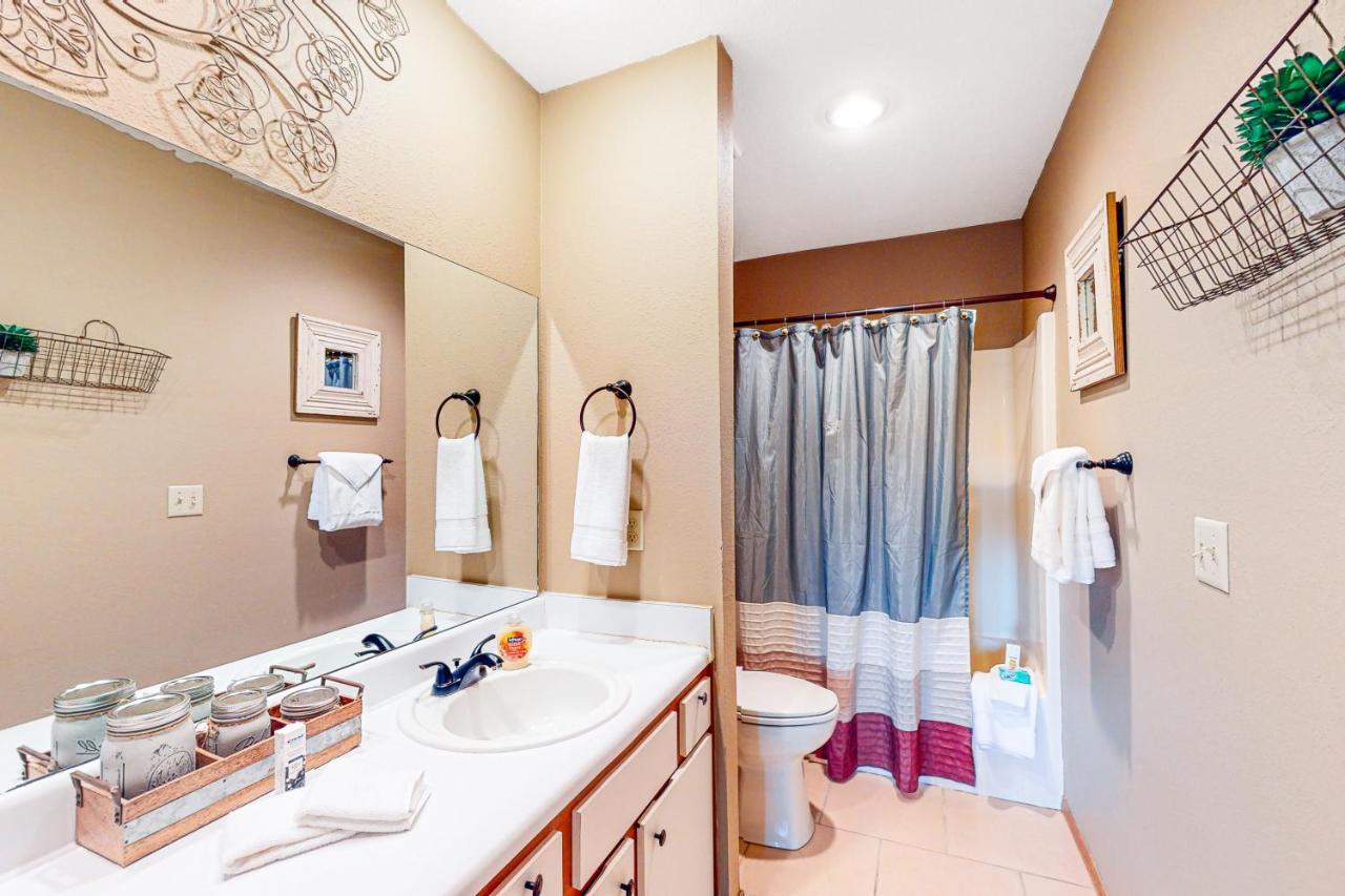 Woodpecker's Tree Apartment Branson