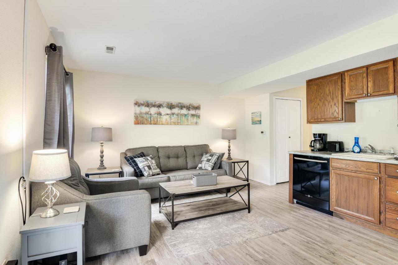Apartment Fall Creek 590-1 & 2 *