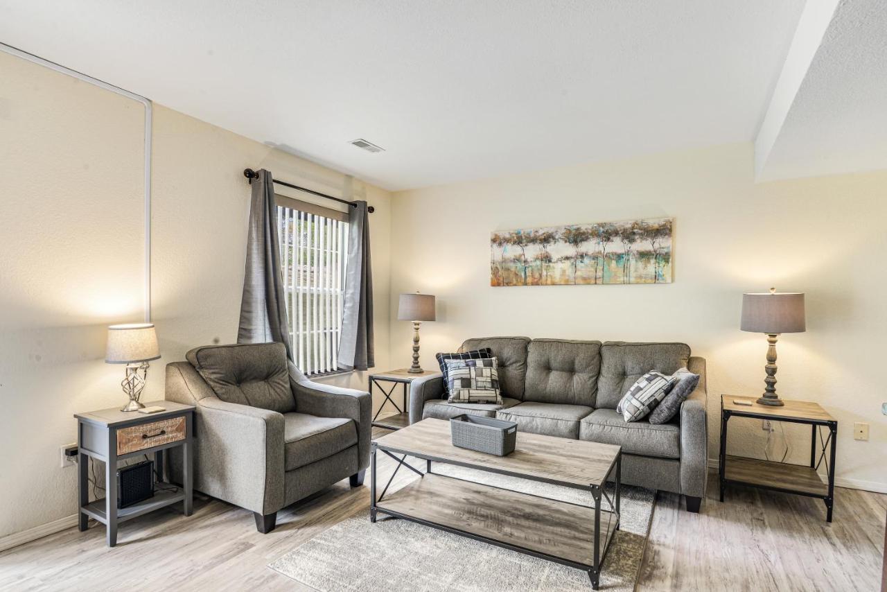 Apartment Fall Creek 590-1 & 2 *