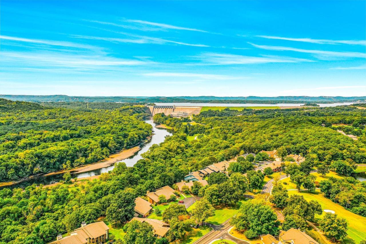 Evergreen Pointe Apartment