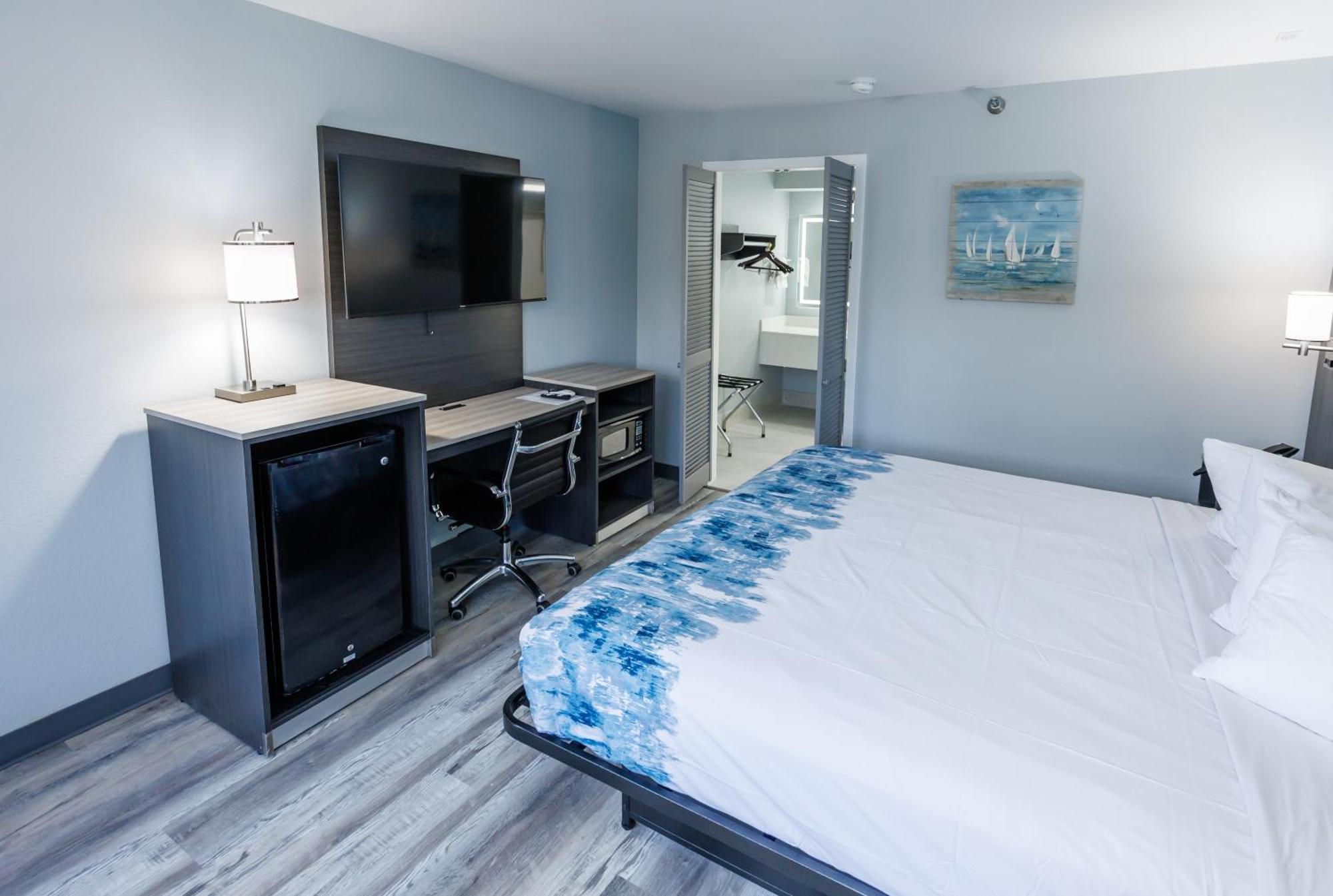 Baymont By Wyndham Thousand Hills Hotel 2*