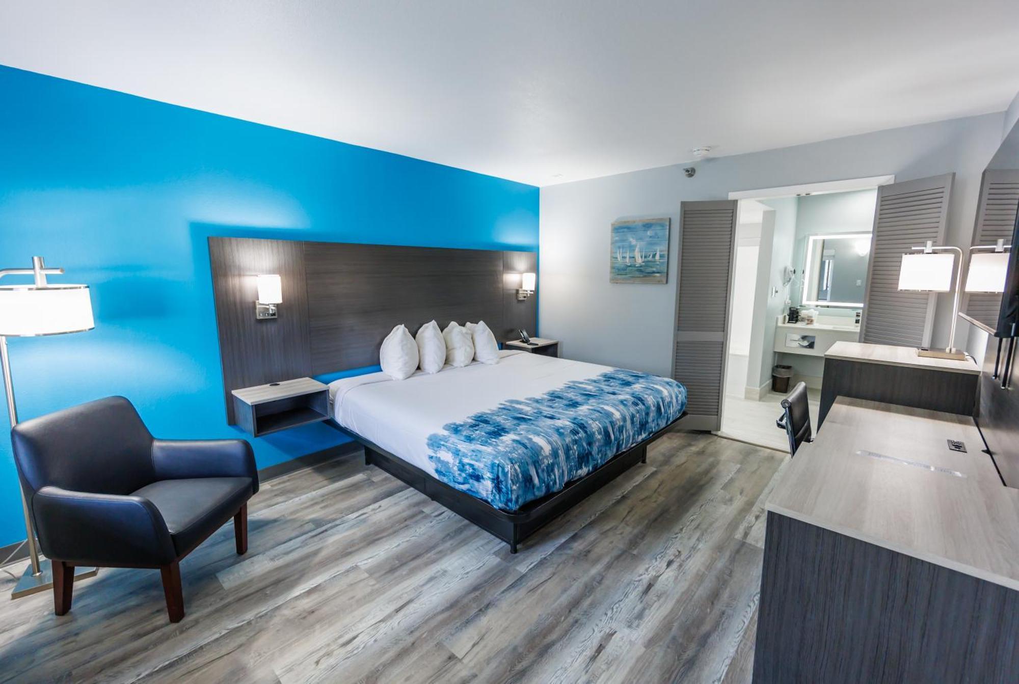Baymont By Wyndham Thousand Hills Hotel