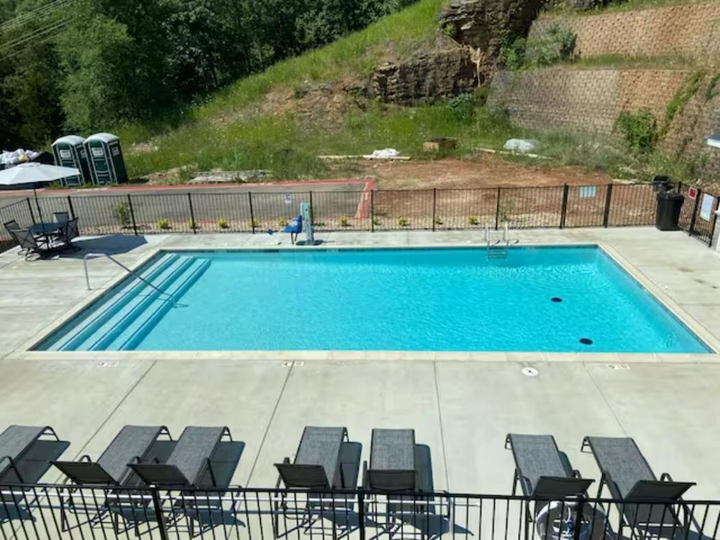 Near 76 Strip And Sdc - King Beds - Outdoor Pool - Free Attraction Tickets - V3301-6 Apartment