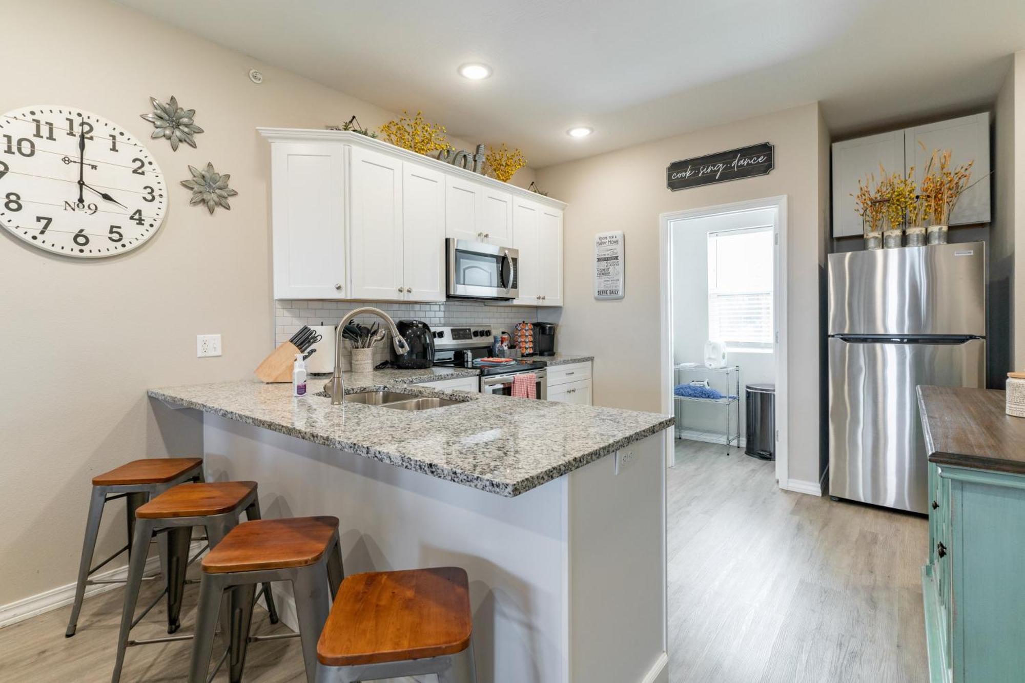 Near 76 Strip And Sdc - King Beds - Outdoor Pool - Free Attraction Tickets - V3301-6 Apartment Branson