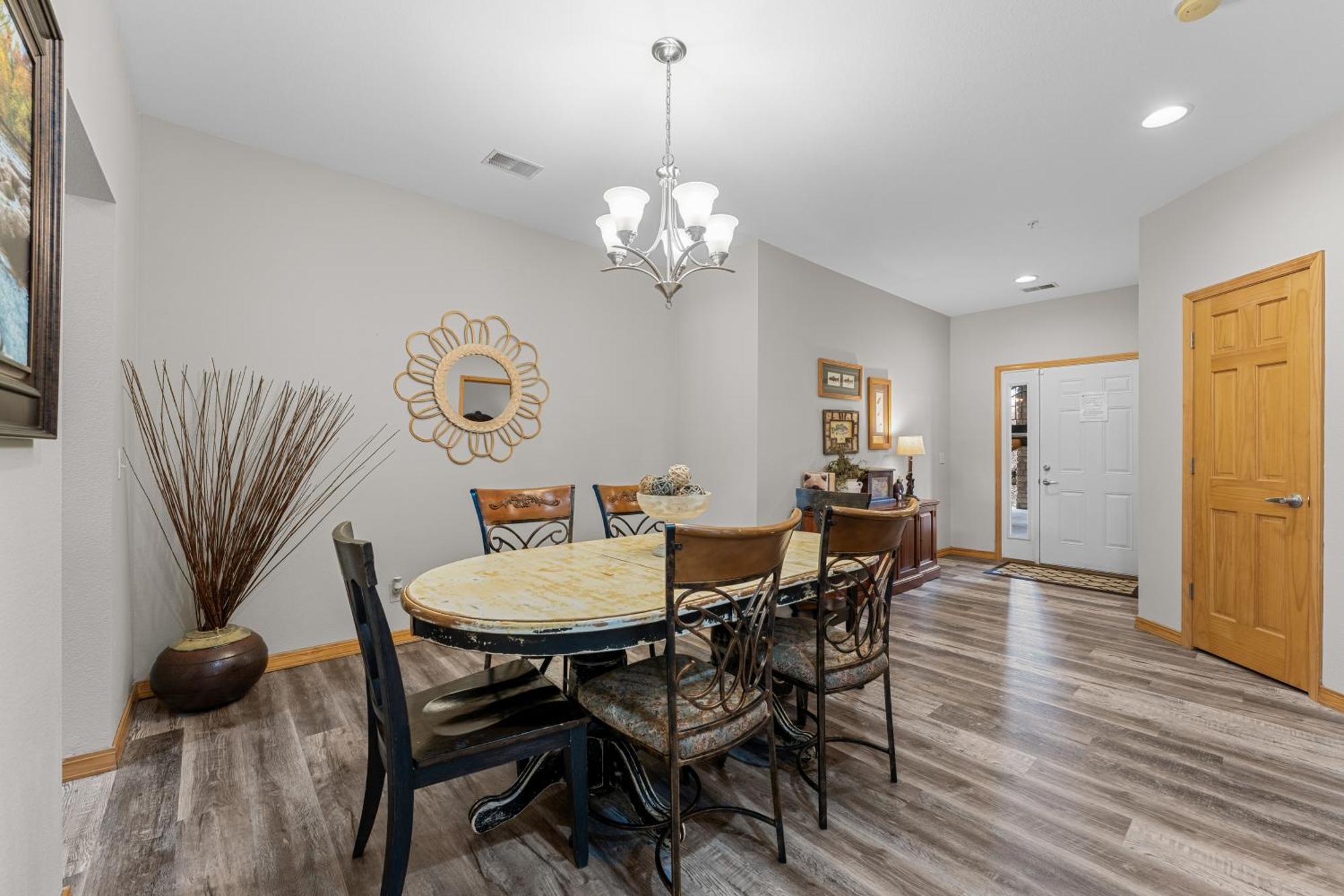 Skippin Stones Apartment Branson