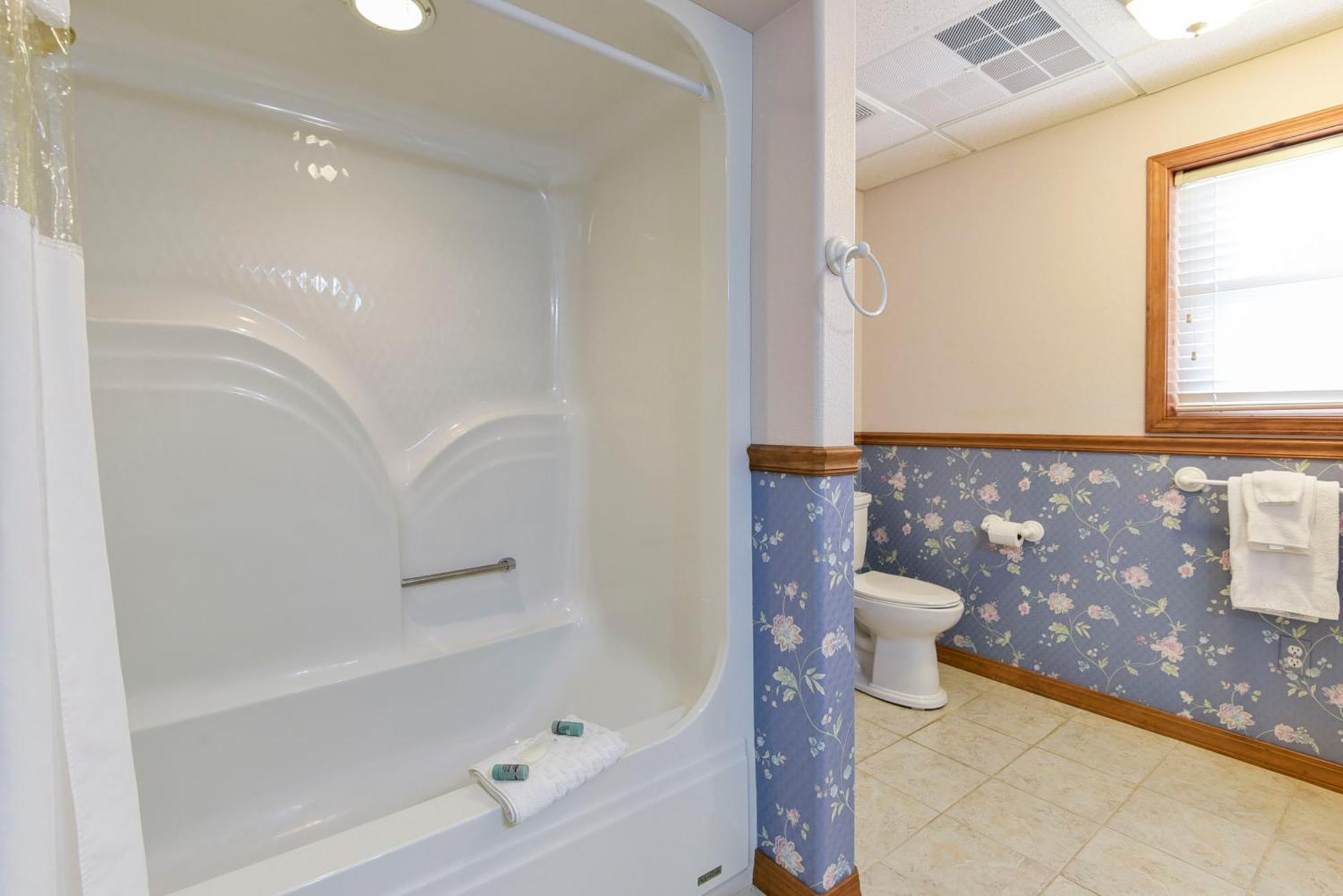 5 Bedroom Vacation Next To Silver Dollar Holiday home *