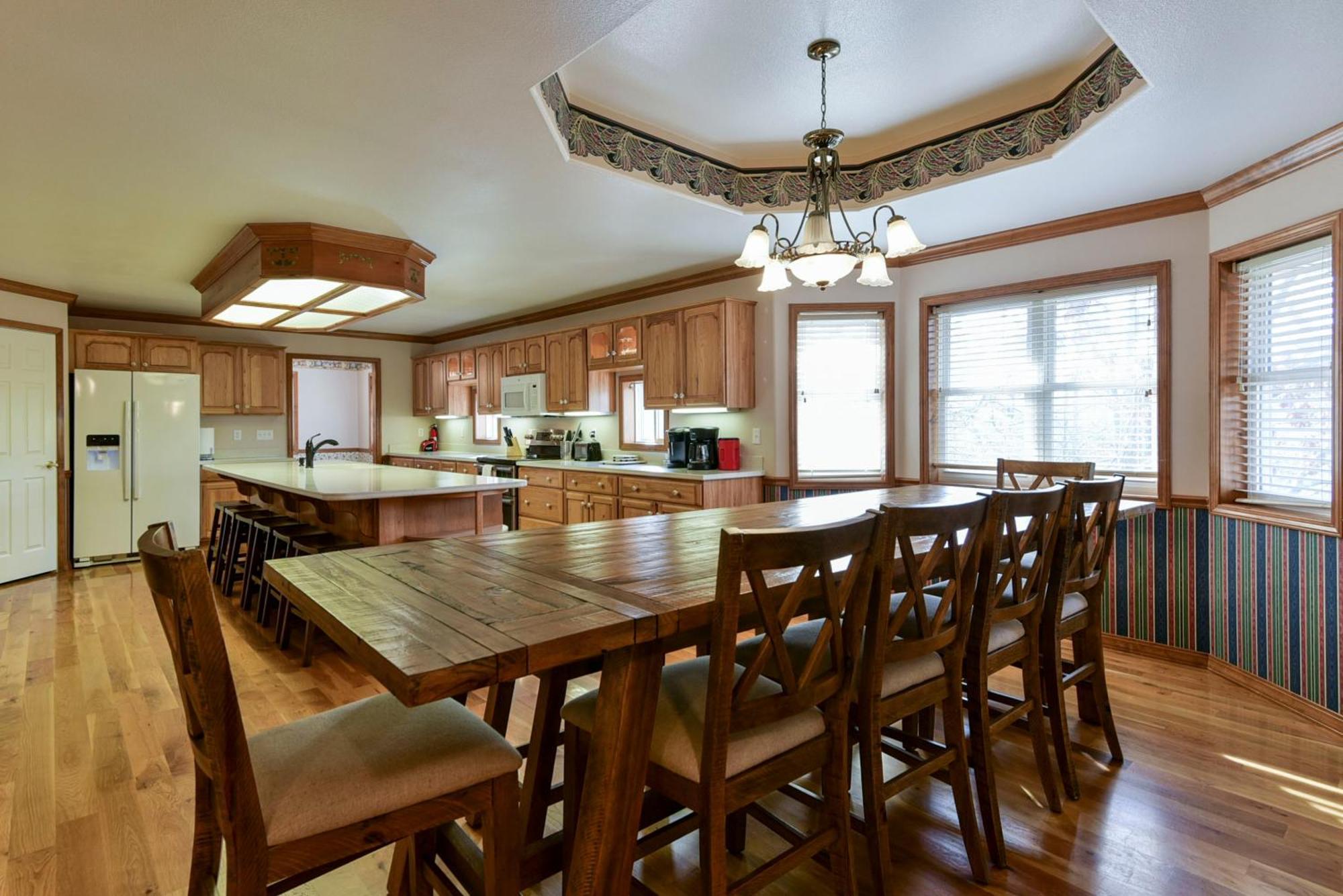 5 Bedroom Vacation Next To Silver Dollar Branson