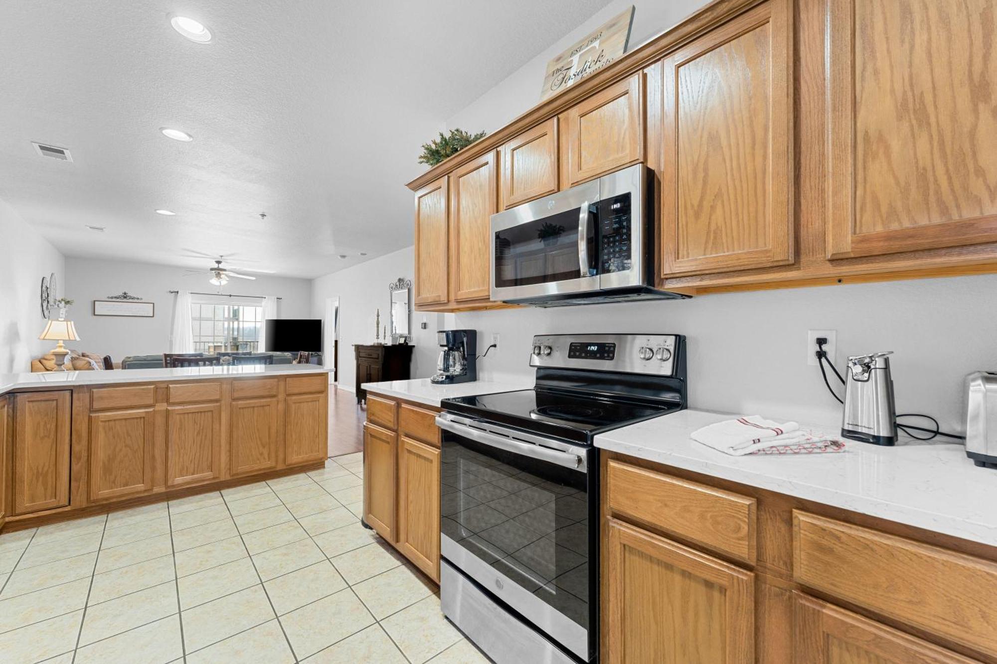 Thousand Hills Golf View Walkin With Elevator And Close To 76 Apartment