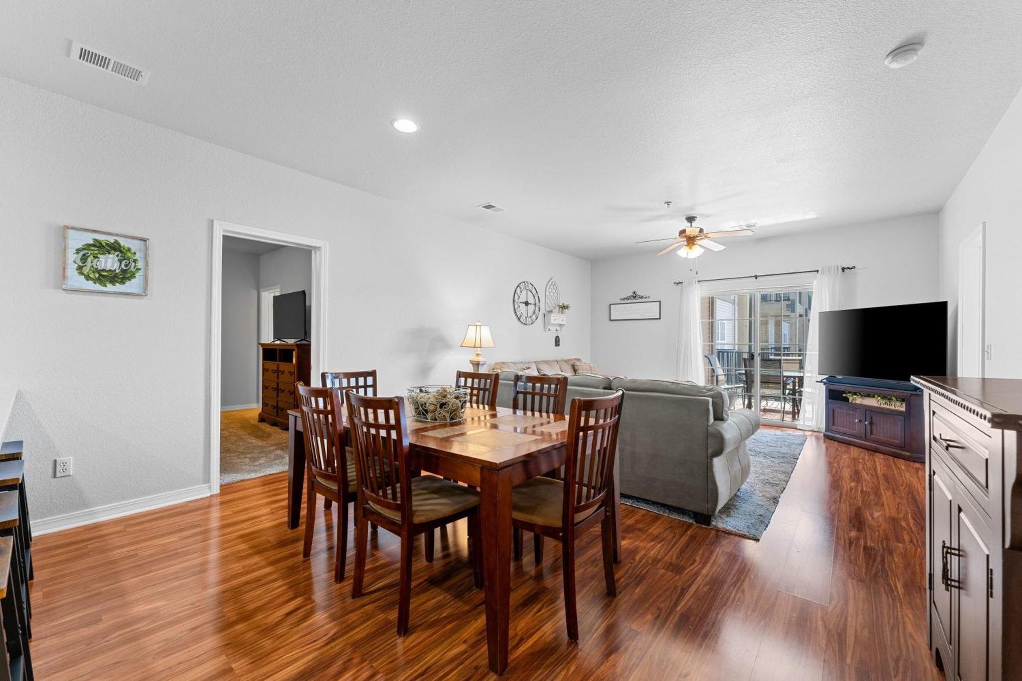 Thousand Hills Golf View Walkin With Elevator And Close To 76 Apartment