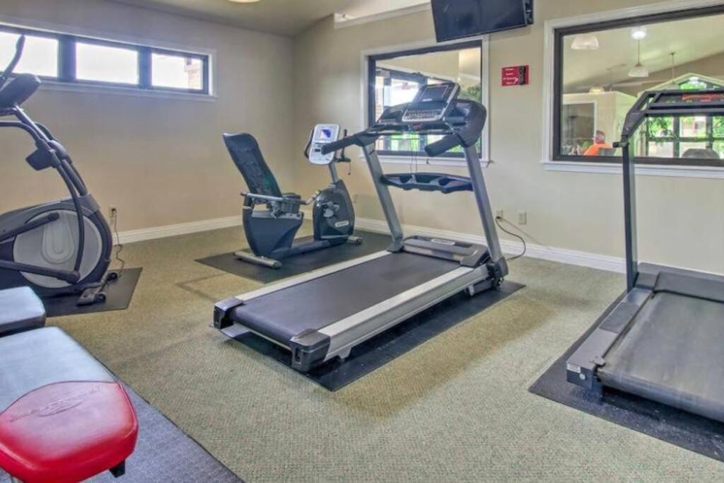 Holiday home Free Daily Attractions Including Silver Dollar City! Spacious, Centrally Located, 2 Pools