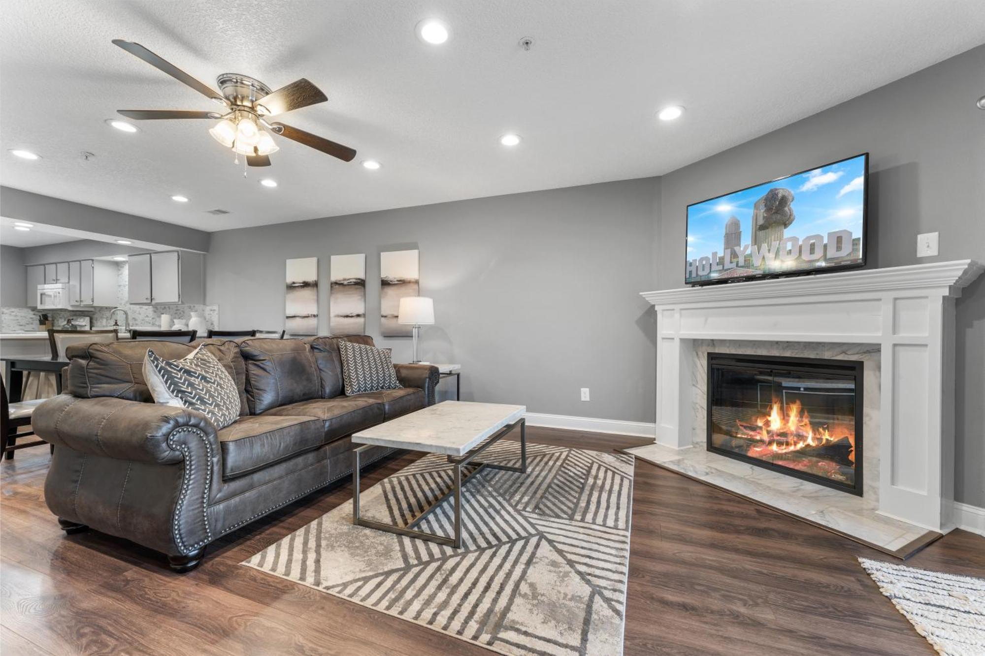 Free Daily Attractions Including Silver Dollar City! Spacious, Centrally Located, 2 Pools Holiday home